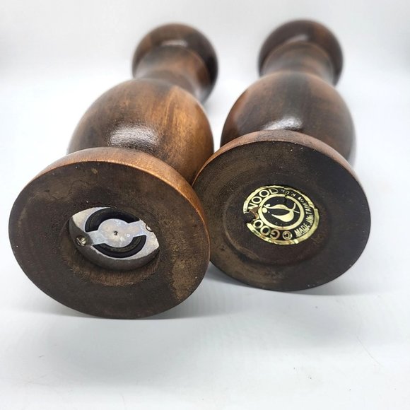 Vintage Chefs Tall 10 1/2 Inch Dark Wood Salt Shaker Pepper Mill Grinder Set